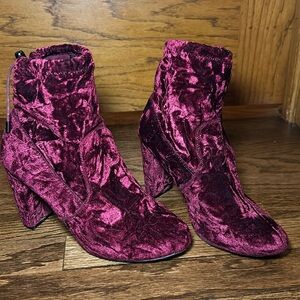 Express Red Velvet Block Heel Ankle Boots - Drawstring Sock Booties size 7